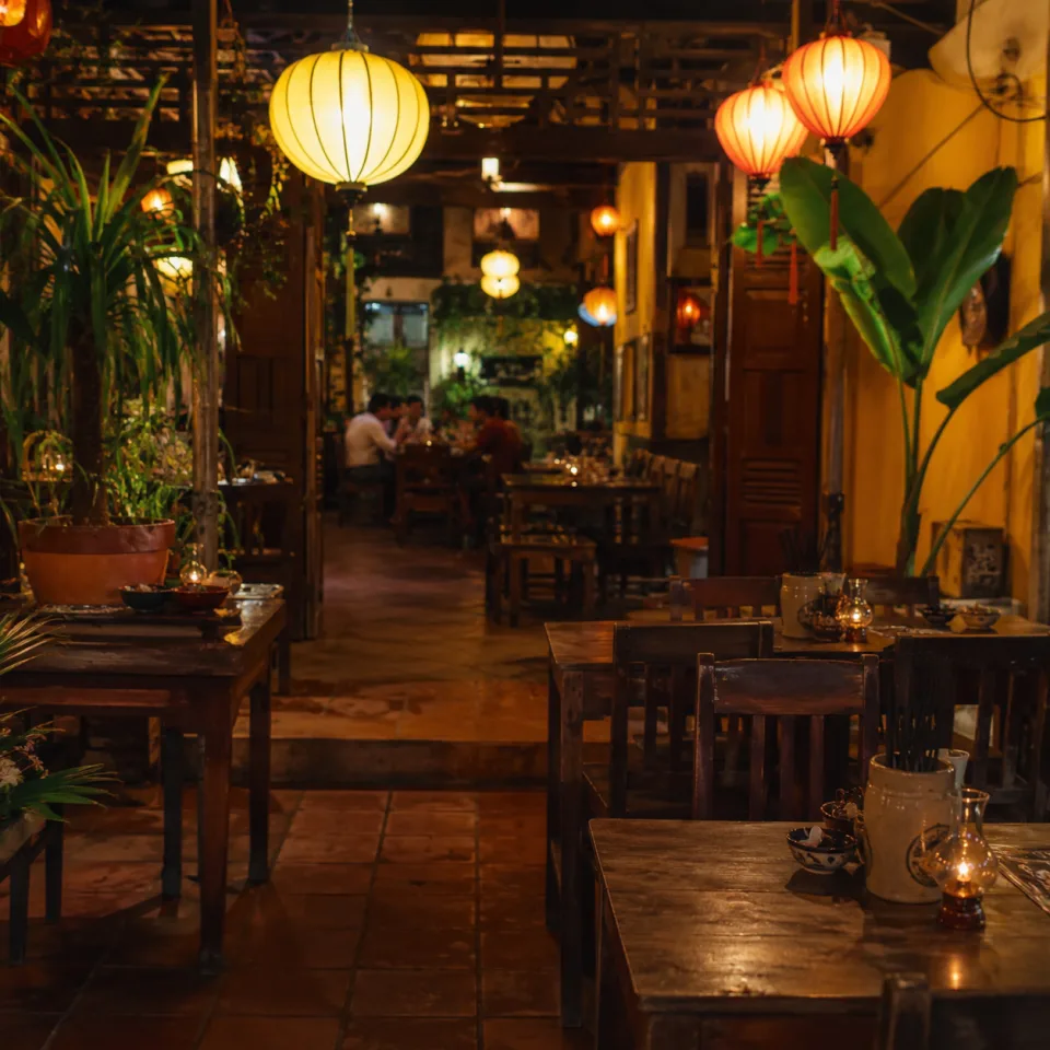 Bàn nướng đông khách tại Nguyễn Thị Hùng1962